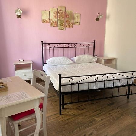 Dani'S House Hotel Каляри Екстериор снимка