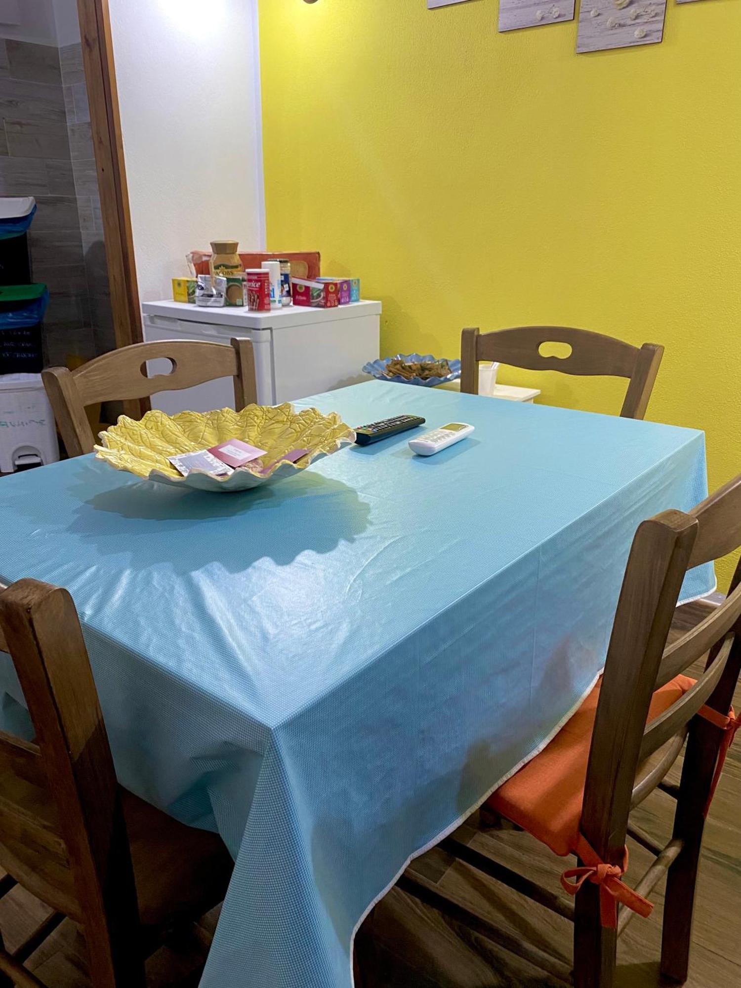 Dani'S House Hotel Каляри Екстериор снимка