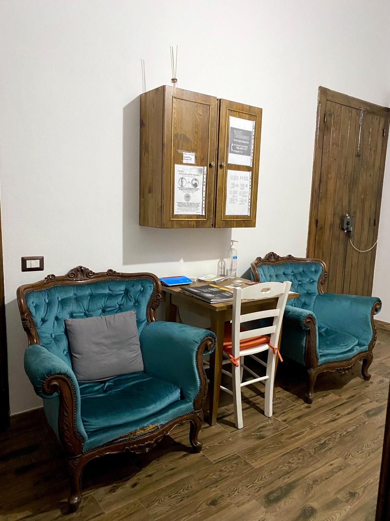 Dani'S House Hotel Каляри Екстериор снимка
