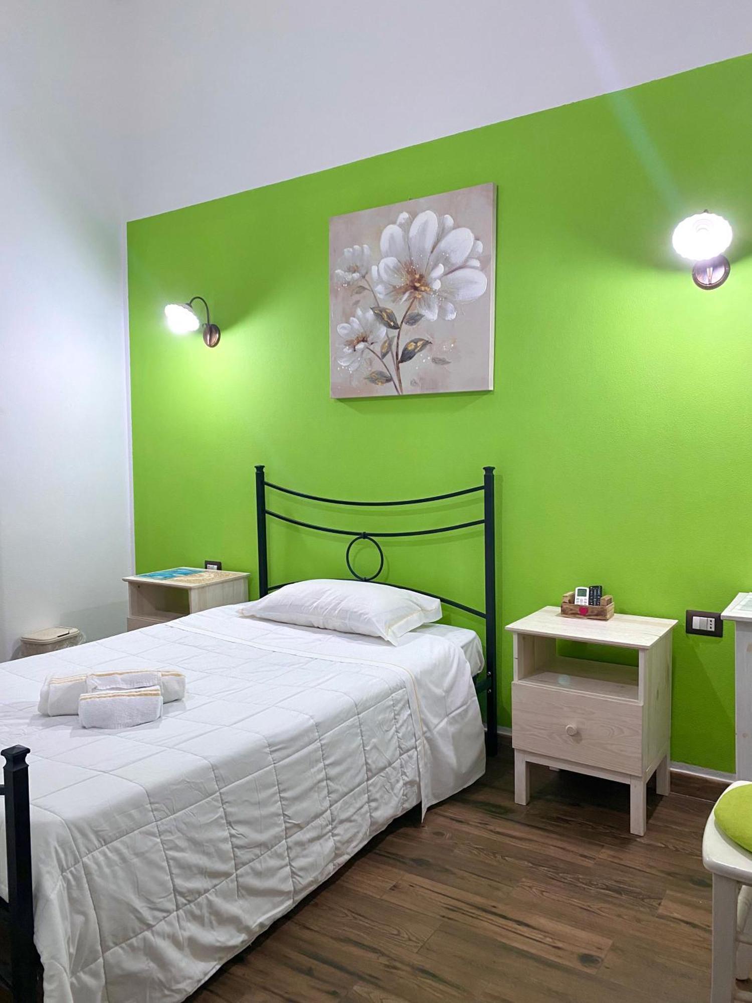 Dani'S House Hotel Каляри Екстериор снимка