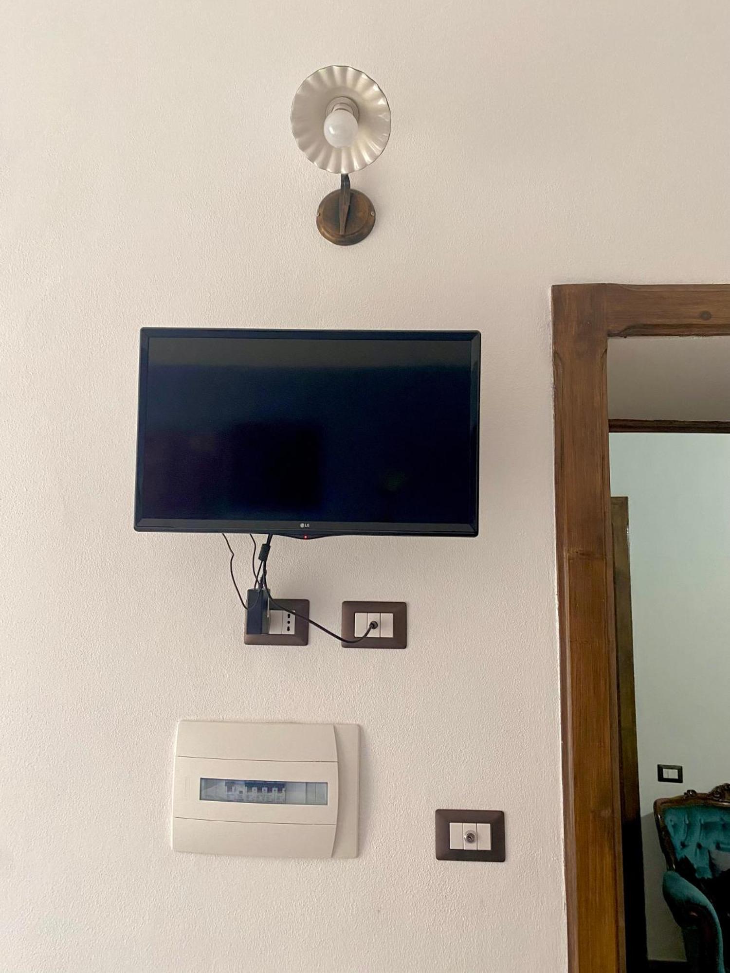 Dani'S House Hotel Каляри Екстериор снимка